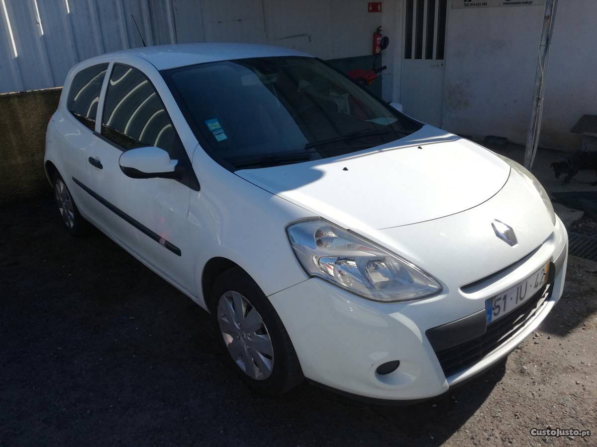 Renault Clio 1.5 dci Junho/10 - à venda - Comerciais / Van,