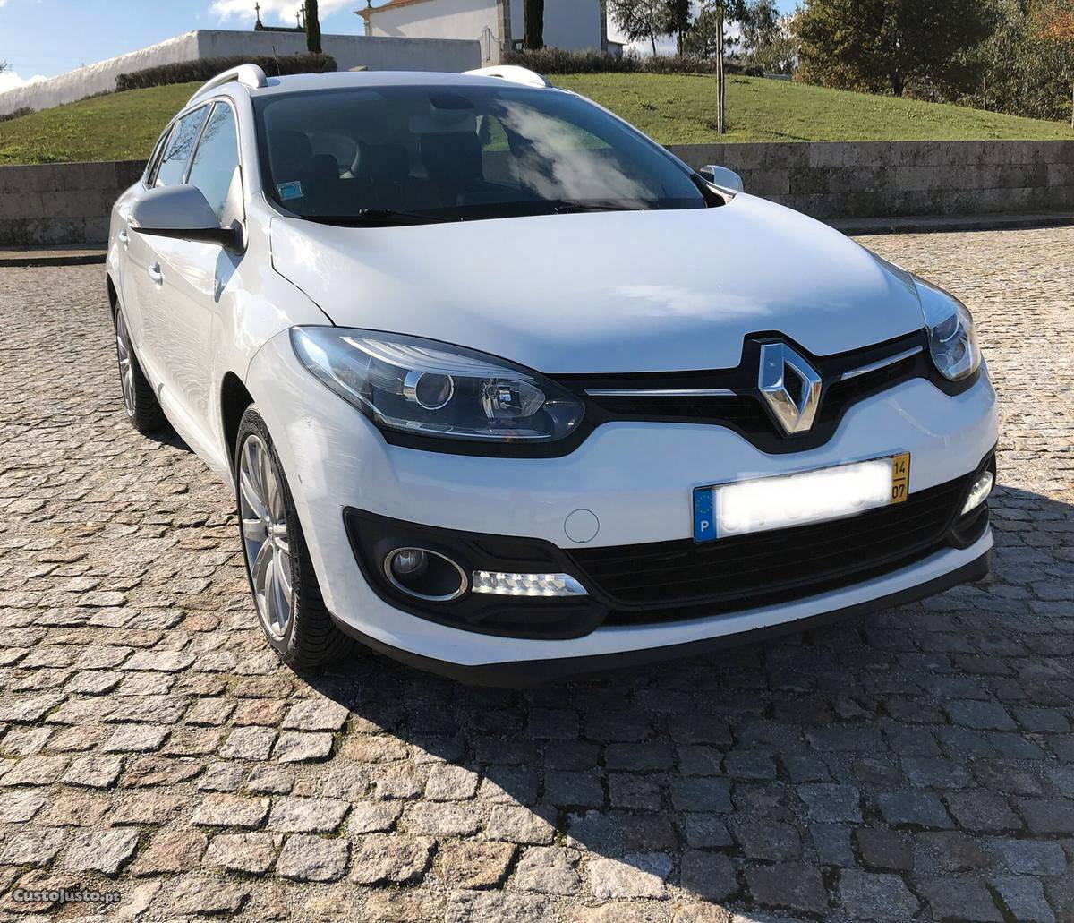 Renault Mégane Dynamique SS Junho/14 - à venda - Ligeiros