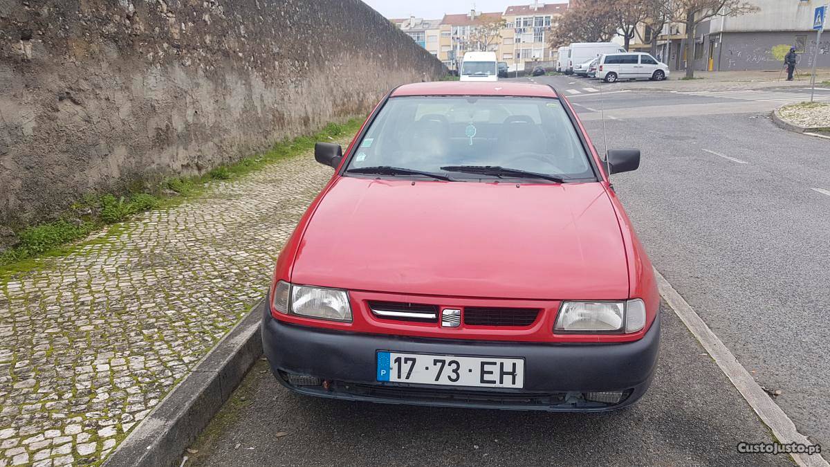 Seat Ibiza 1.3 Dezembro/94 - à venda - Ligeiros