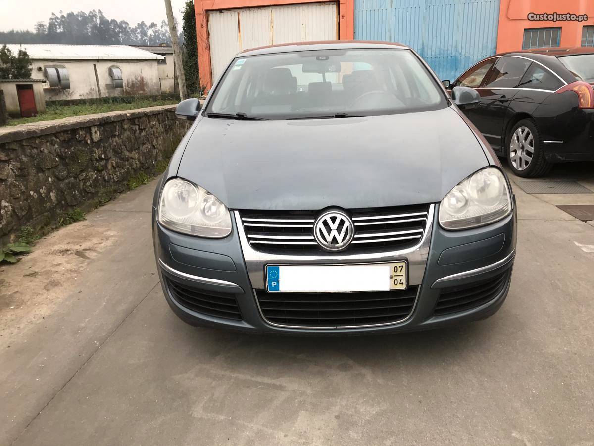 VW Jetta 1.9 TDI acidentado Abril/07 - à venda - Ligeiros