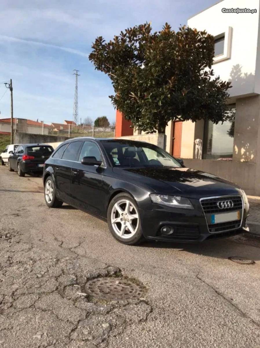 Audi A4 Avant 2.0 TDI Dezembro/10 - à venda - Ligeiros