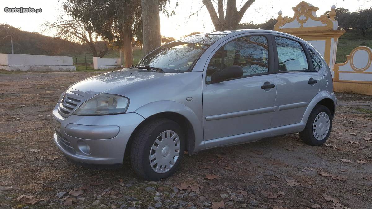 Citroën C3 1.1 SX Junho/04 - à venda - Ligeiros