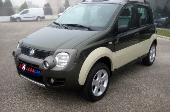 Fiat Panda V M-jet 4x4 Cross (75cv) (5p) - Edifício