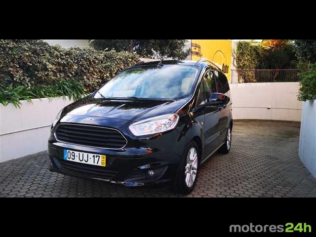 Ford Tourneo Courier 1.0 EcoBoost Titanium