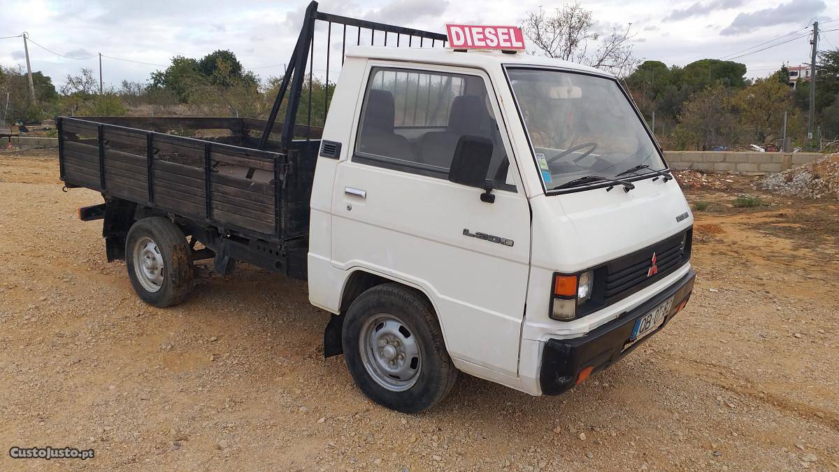 Mitsubishi L TD 3 L Junho/98 - à venda - Comerciais