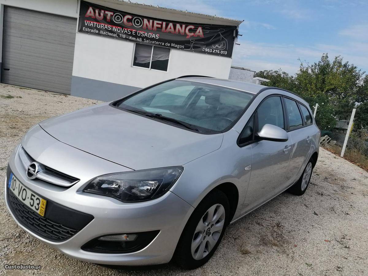 Opel Astra Carrinha D - 1.7 Junho/14 - à venda - Ligeiros