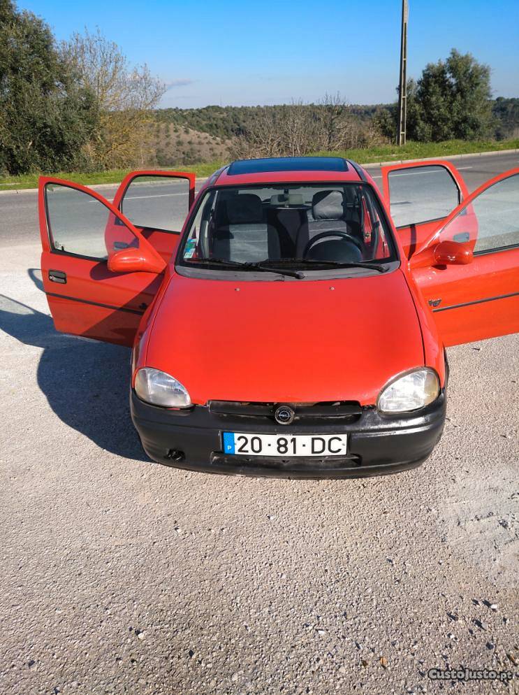 Opel Corsa 1.2 Janeiro/94 - à venda - Ligeiros Passageiros,