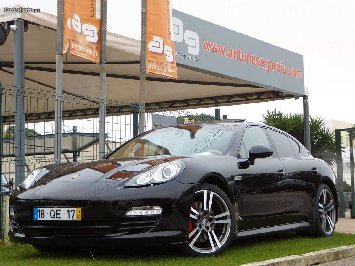 Porsche Panamera 3.0 V6 D Março/12 - à venda - Ligeiros