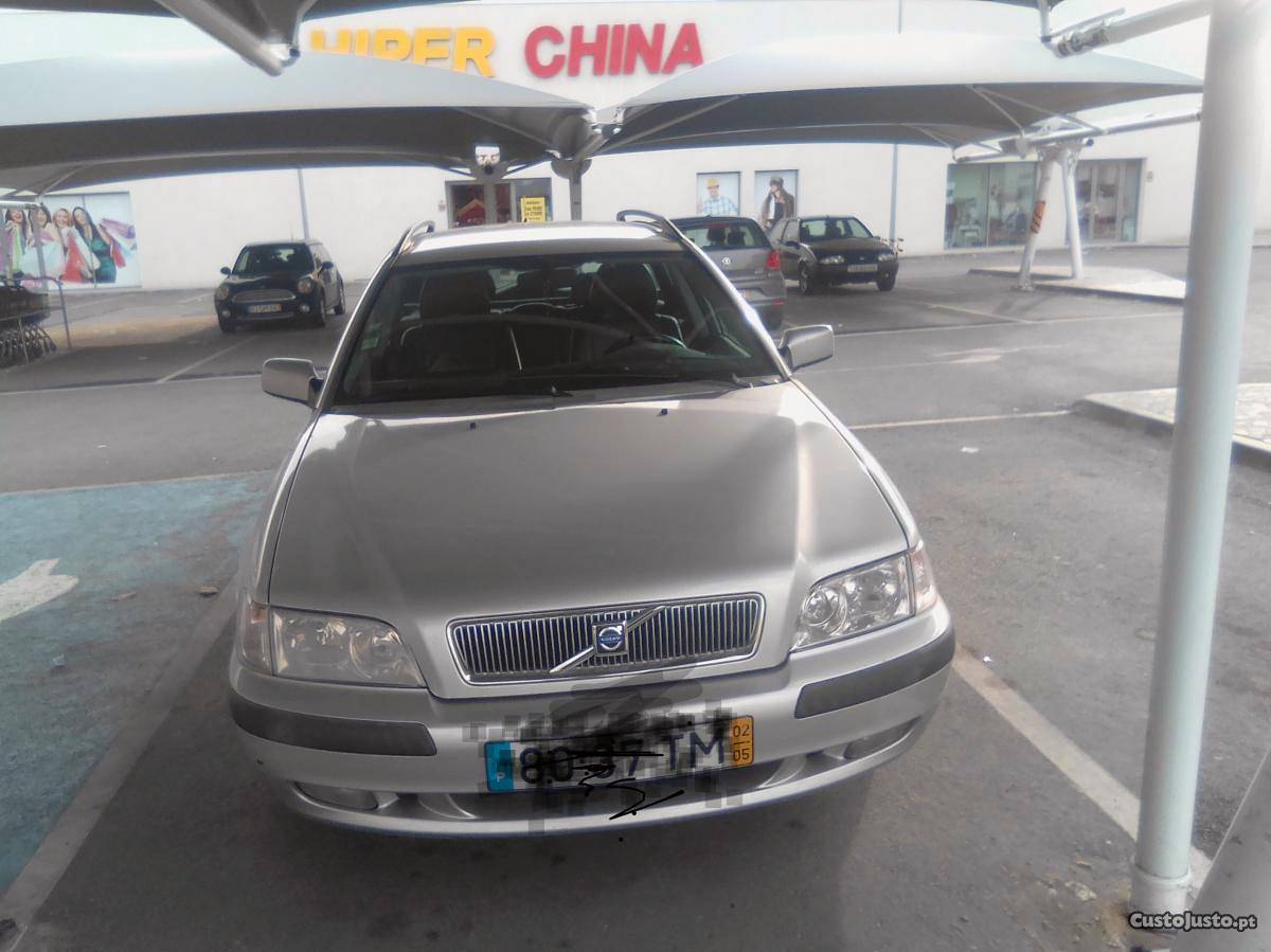 Volvo V40 diesel Maio/02 - à venda - Ligeiros Passageiros,