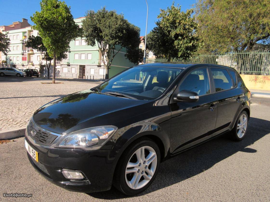 Kia Ceed 1.6 crdI 90cv C/NOVO Dezembro/09 - à venda -