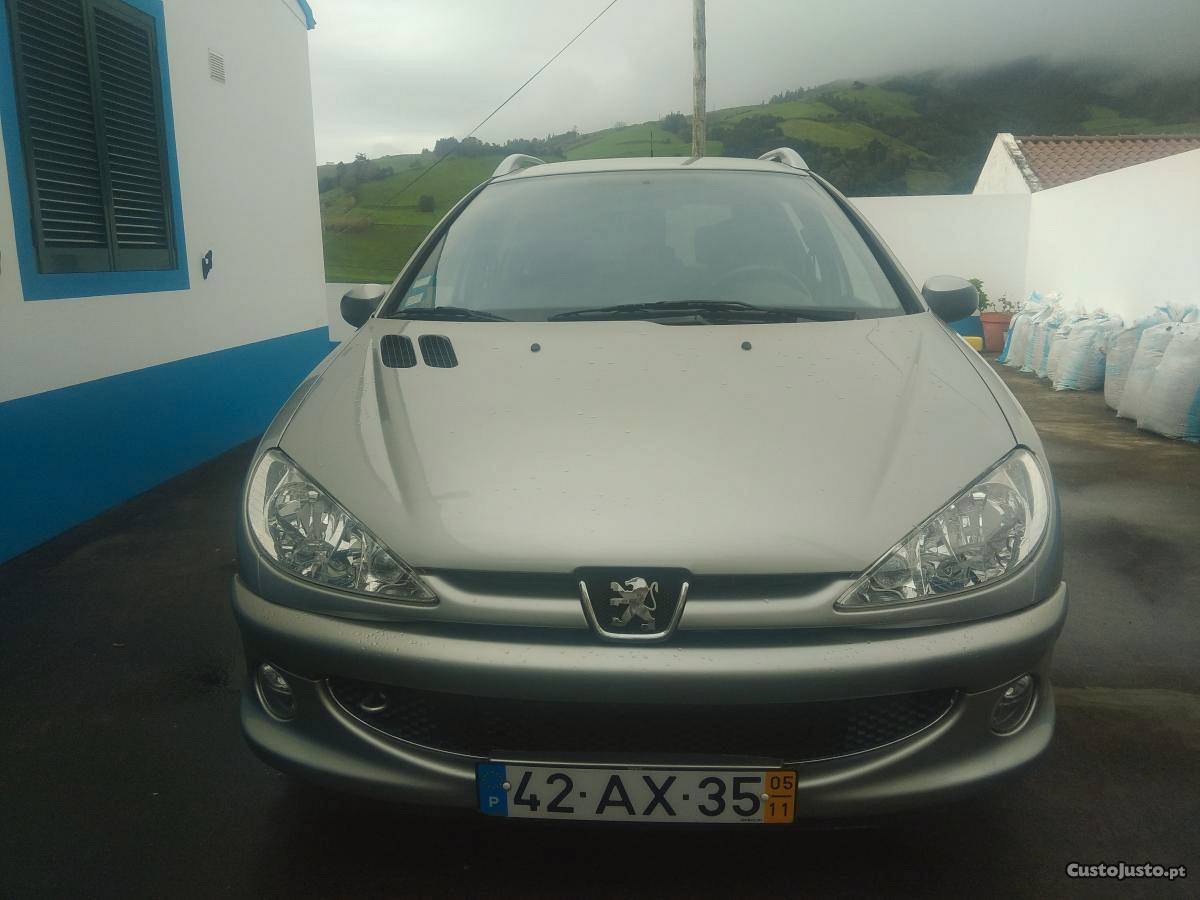 Peugeot 206 Sw Novembro/05 - à venda - Ligeiros