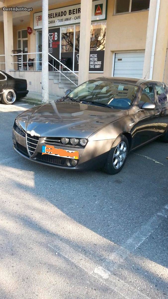 Alfa Romeo 159 jtdm Julho/07 - à venda - Ligeiros