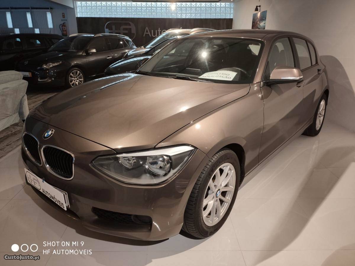 BMW 116 D EFFICIENT DYNAMICS Fevereiro/15 - à venda -