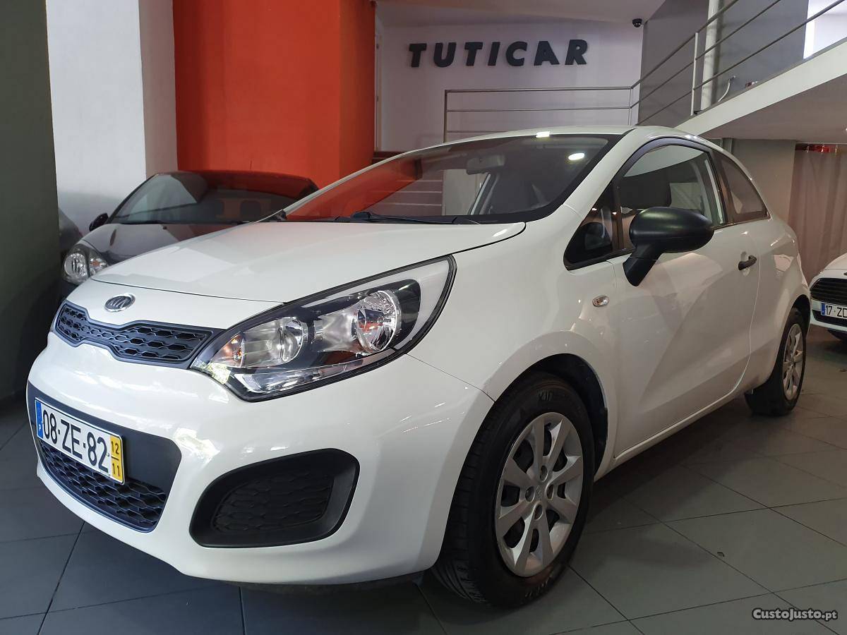 Kia Rio 1.1 crdi Janeiro/13 - à venda - Ligeiros