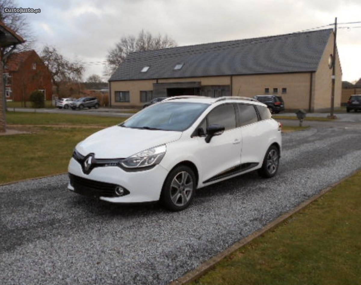 Renault Clio 0.9 TCE ST Dynamic S Maio/15 - à venda -