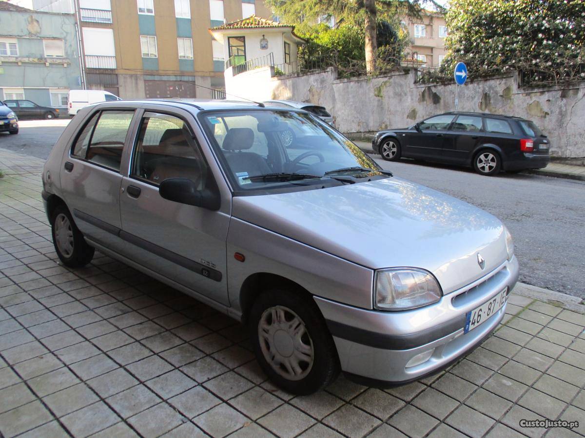 Renault Clio direçao assistida Março/97 - à venda -