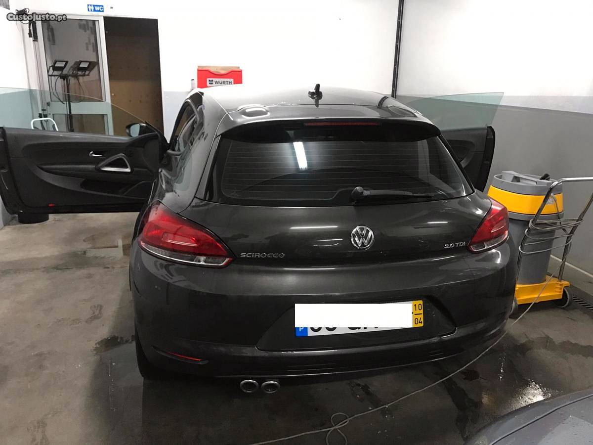 VW Scirocco TDI Abril/10 - à venda - Ligeiros Passageiros,