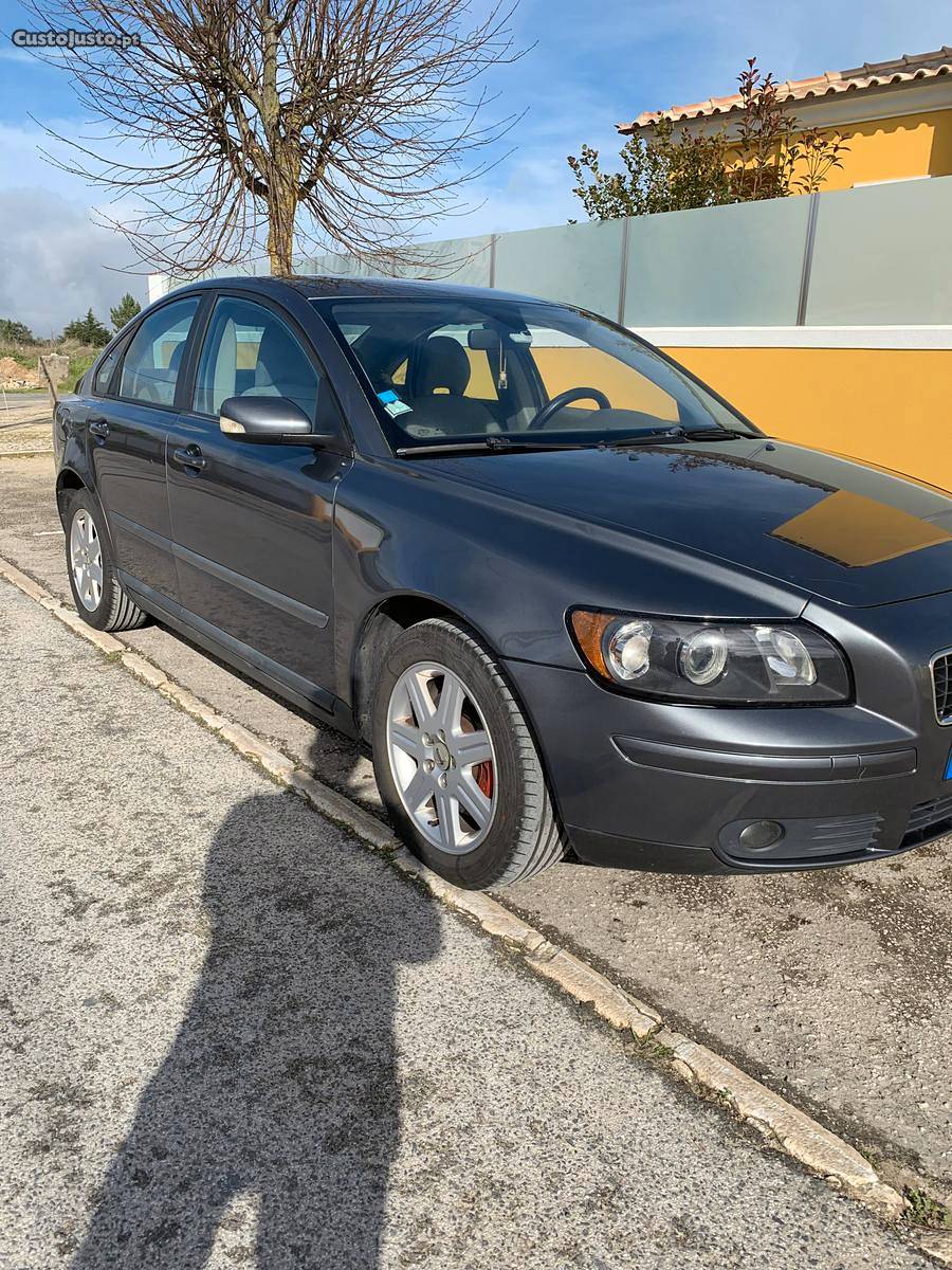 Volvo S40 Nível ll 2.0D 134cv Julho/04 - à venda -