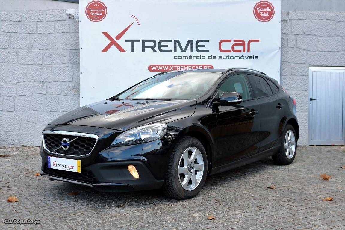 Volvo V40 Cross Country D2 Outubro/14 - à venda - Ligeiros