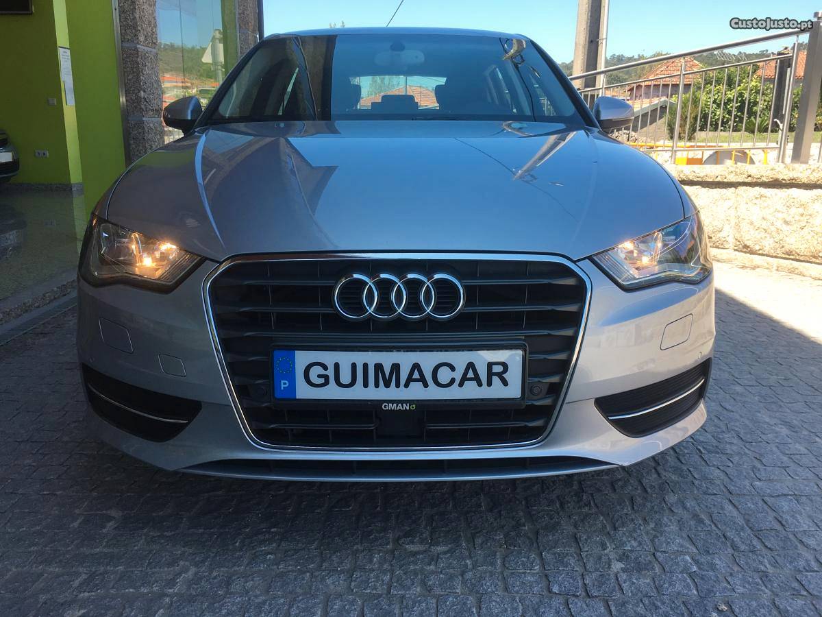 Audi A3 1.6TDI Ultra C/Pele Julho/15 - à venda - Ligeiros