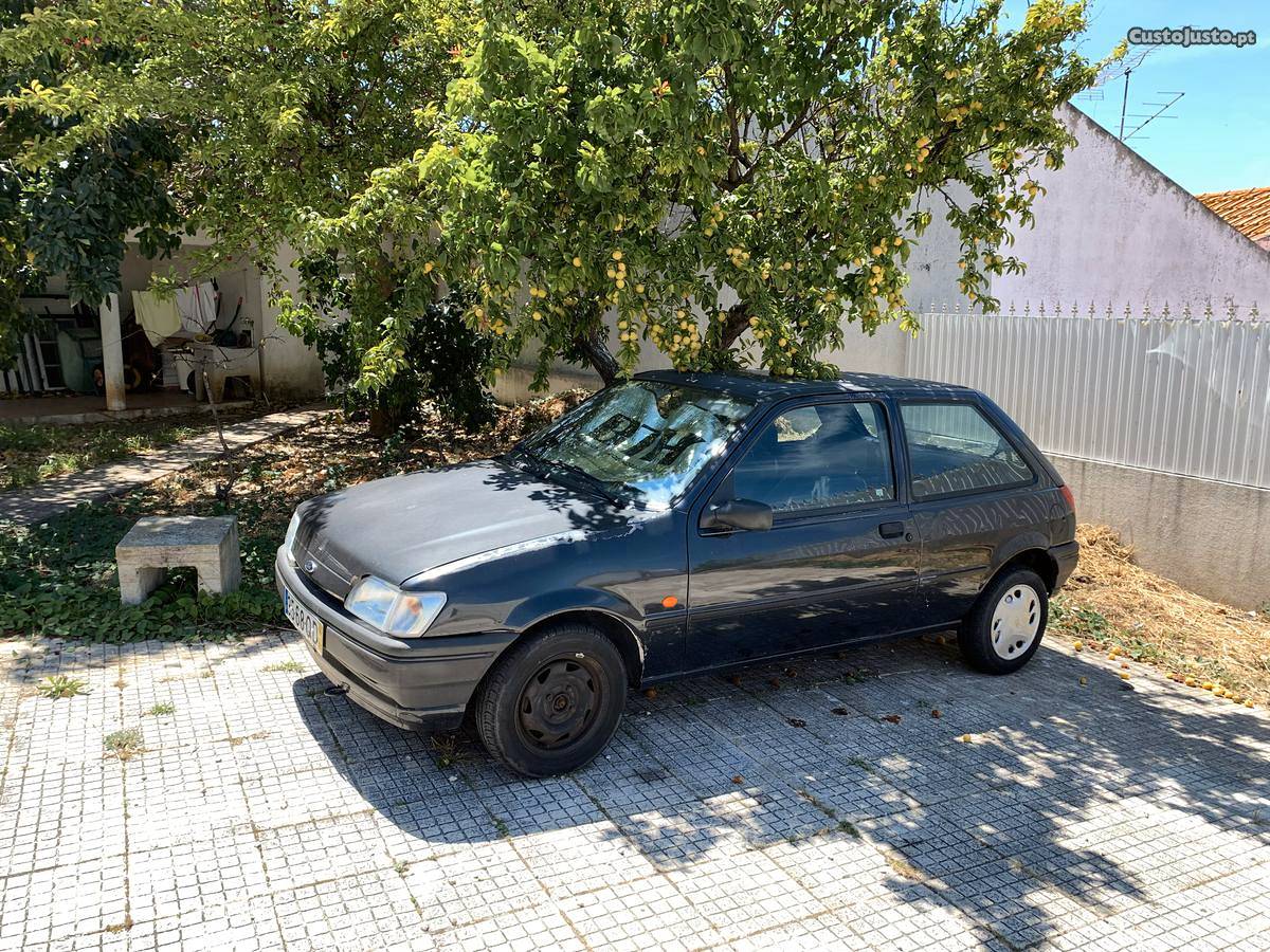 Ford Fiesta 1.3 Classic Fevereiro/96 - à venda - Ligeiros