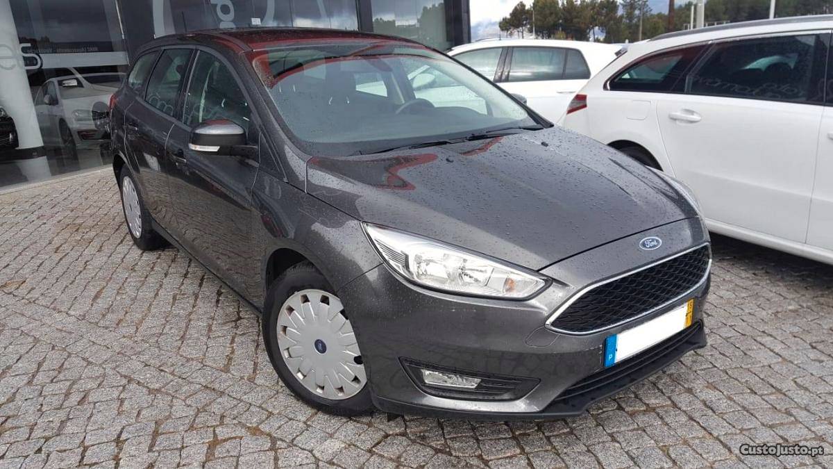 Ford Focus SW Novembro/15 - à venda - Ligeiros Passageiros,