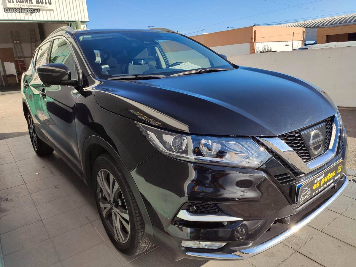 Nissan Qashqai N Connecta dci Fevereiro/18 - à venda -