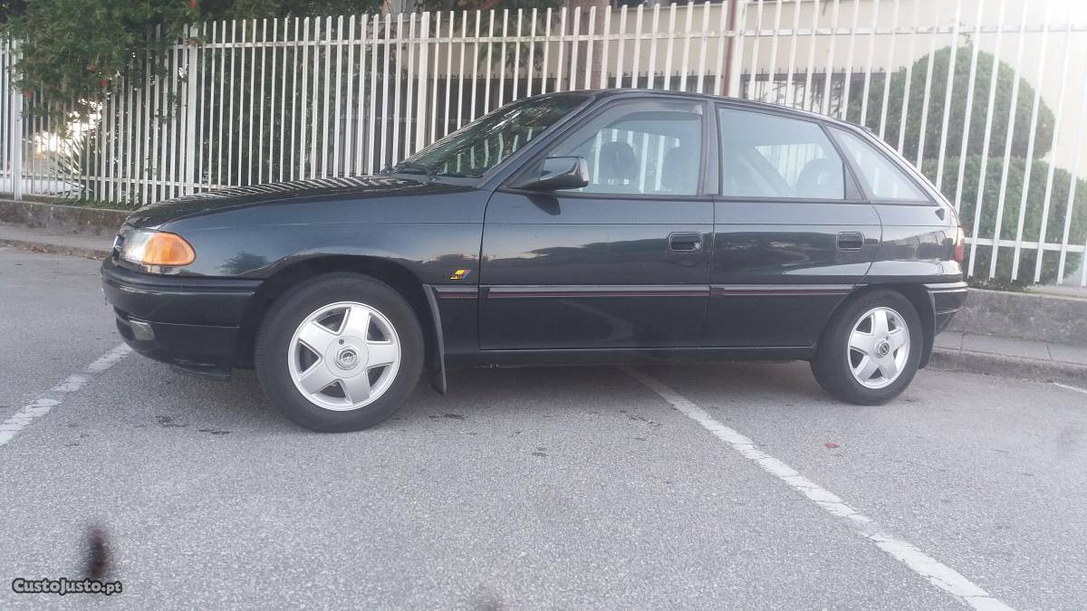 Opel Astra Motor izusu  tdi Setembro/95 - à venda -