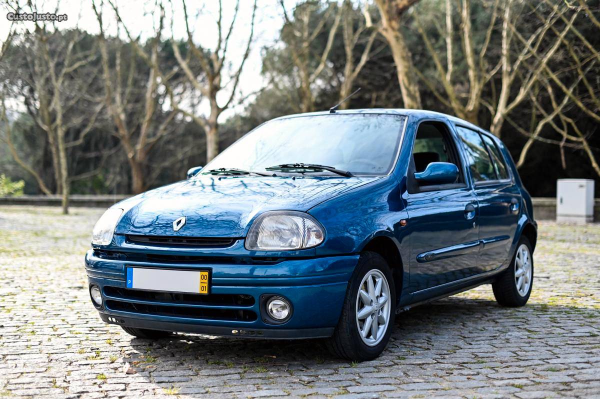 Renault Clio 1.2 RT Janeiro/00 - à venda - Ligeiros