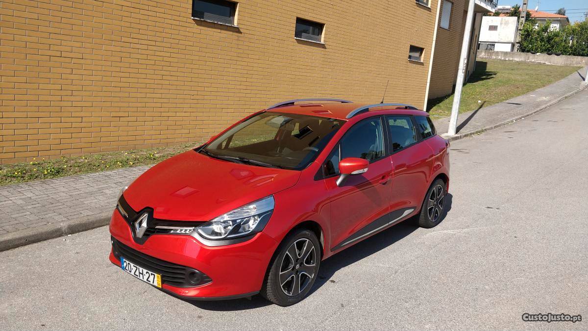 Renault Clio Sport Tourer 0.9 Abril/15 - à venda - Ligeiros