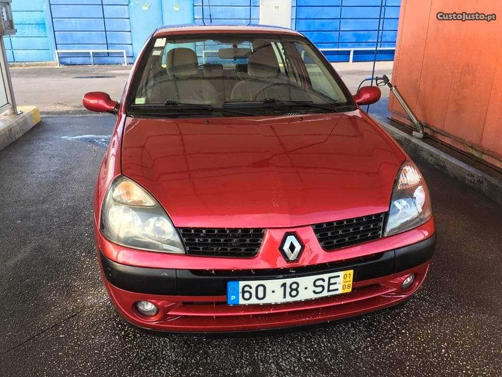 Renault Clio v previlege Agosto/01 - à venda -