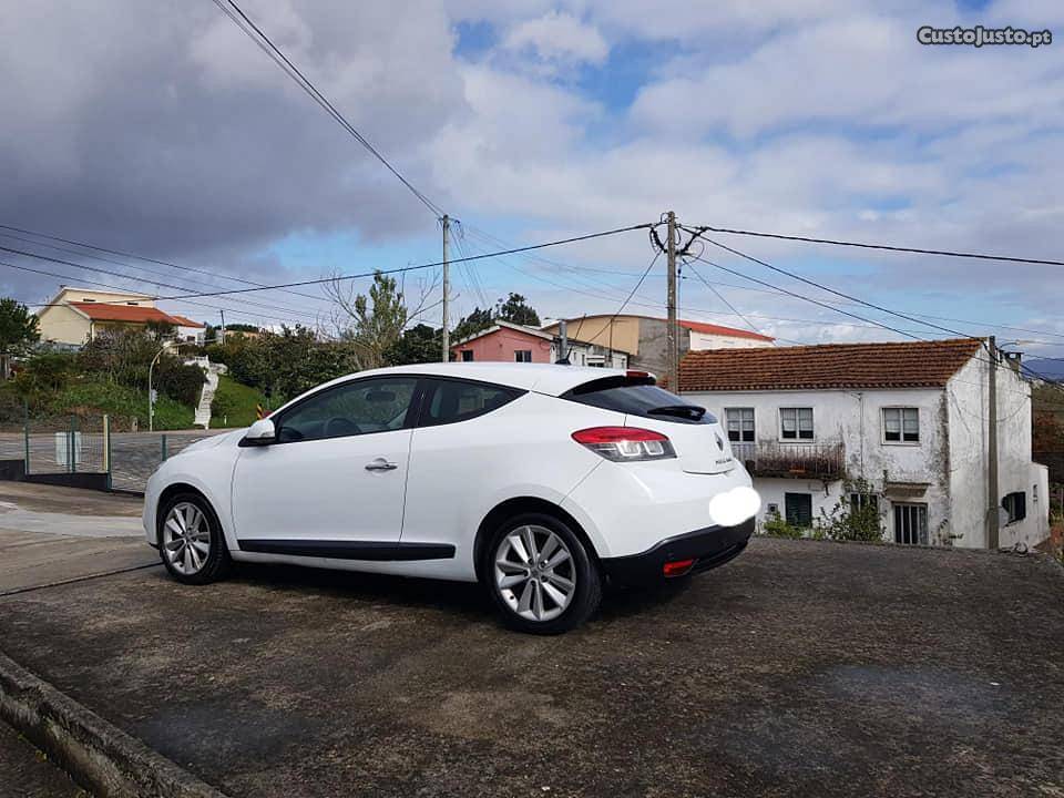 Renault Mégane Coupe Março/11 - à venda - Descapotável /