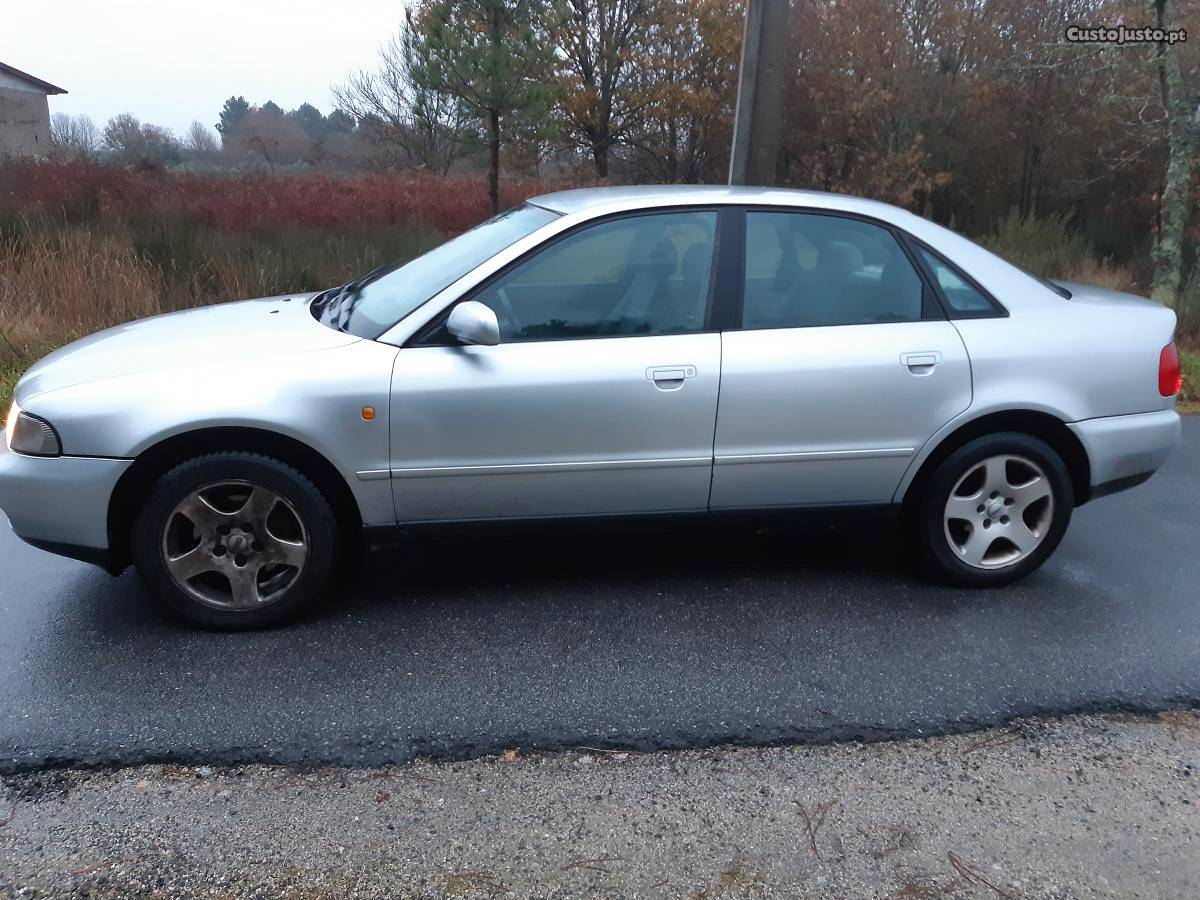 Audi A4 Sport Junho/98 - à venda - Ligeiros Passageiros,