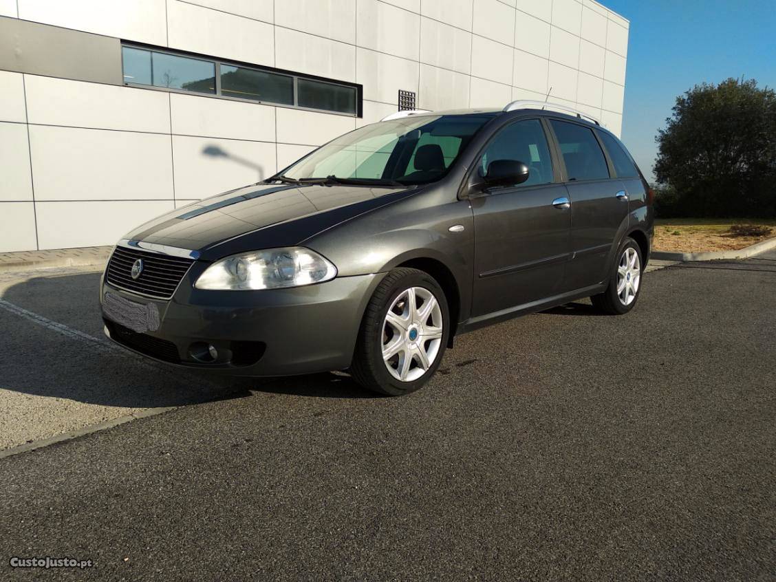 Fiat Croma 1.9 M JET EMOTION Agosto/06 - à venda - Ligeiros