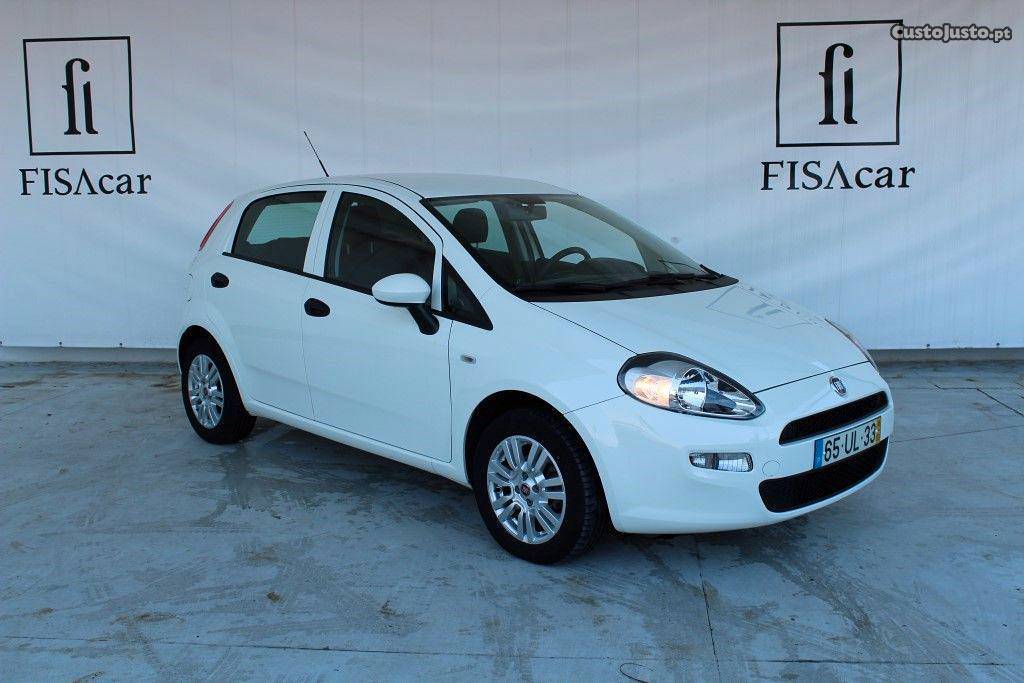 Fiat Punto 1.2 Easy Março/18 - à venda - Ligeiros