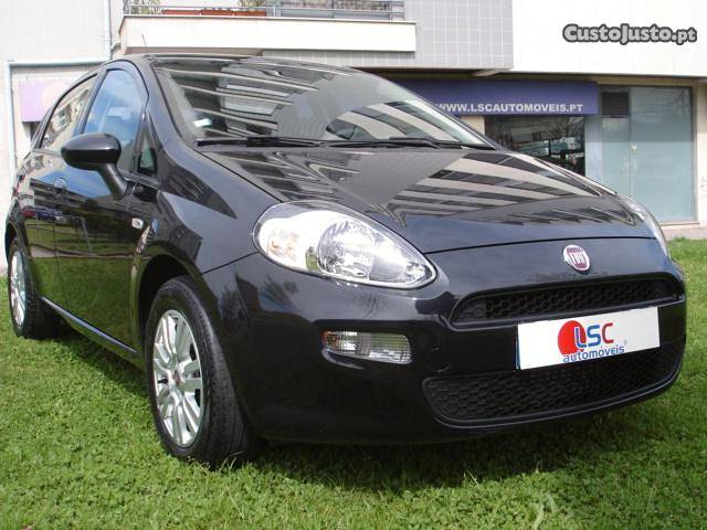 Fiat Punto 1.2 Lounge Dezembro/16 - à venda - Ligeiros