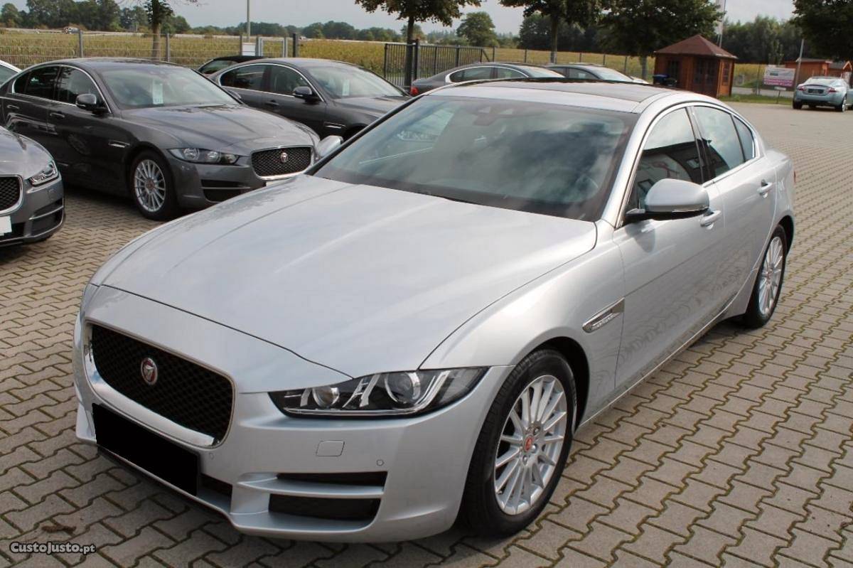 Jaguar XE 2.0 d Prestige Junho/18 - à venda - Ligeiros