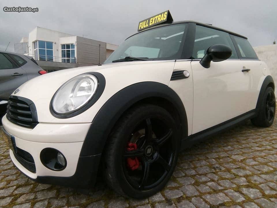 MINI Cooper Cooper d Full Extras Julho/10 - à venda -