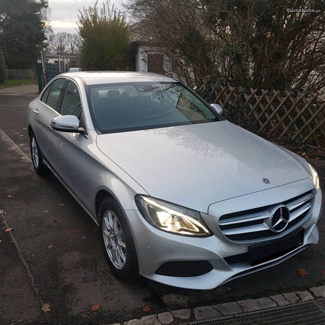 Mercedes-Benz C 180 d Avantgarde - Pele Junho/18 - à venda