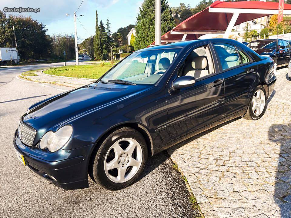Mercedes-Benz C 220 cdi UM DONO Setembro/01 - à venda -