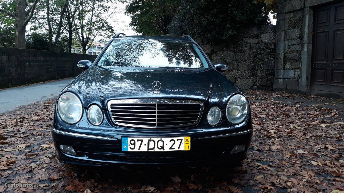 Mercedes-Benz E 220 Avangarde Maio/04 - à venda - Ligeiros