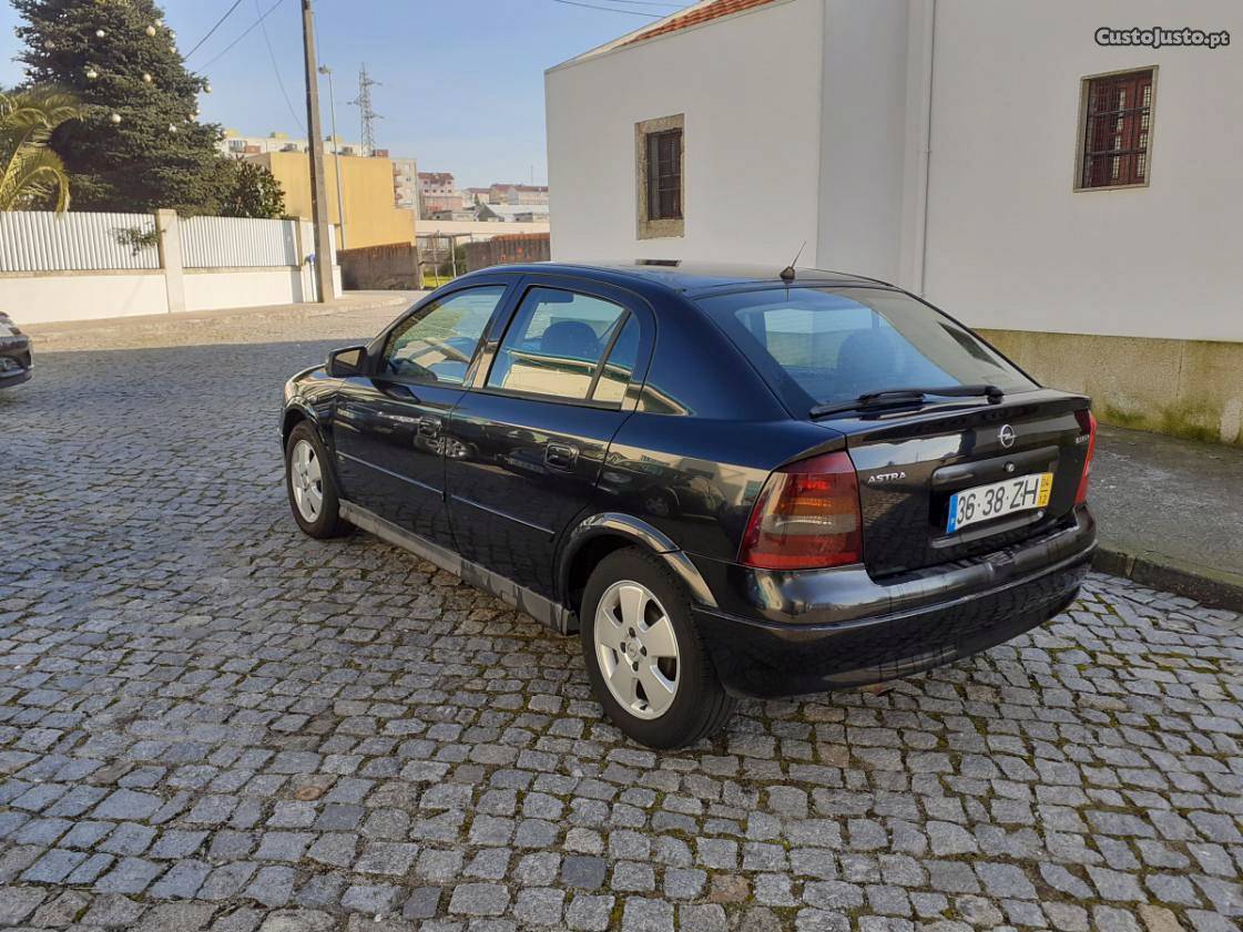 Opel Astra 1.7 DTI Dezembro/04 - à venda - Ligeiros