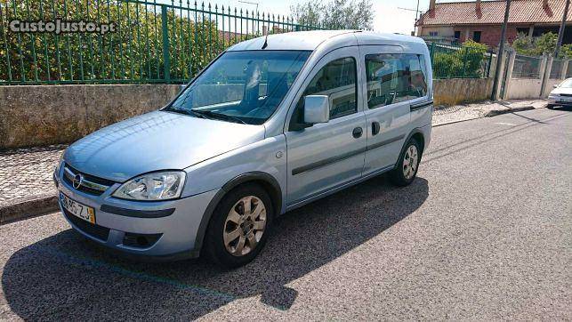 Opel Combo 1.3 cdti 5 lugares Janeiro/05 - à venda -