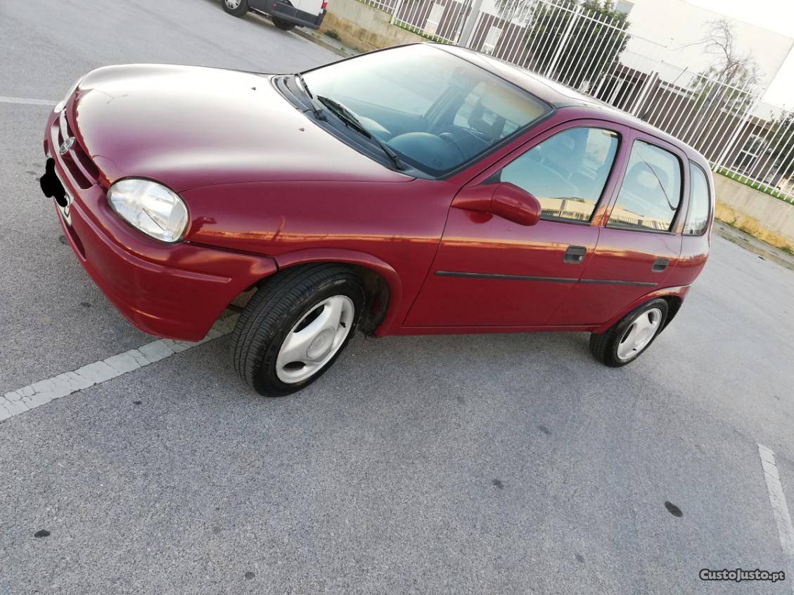 Opel Corsa 1.2 Abril/95 - à venda - Ligeiros Passageiros,