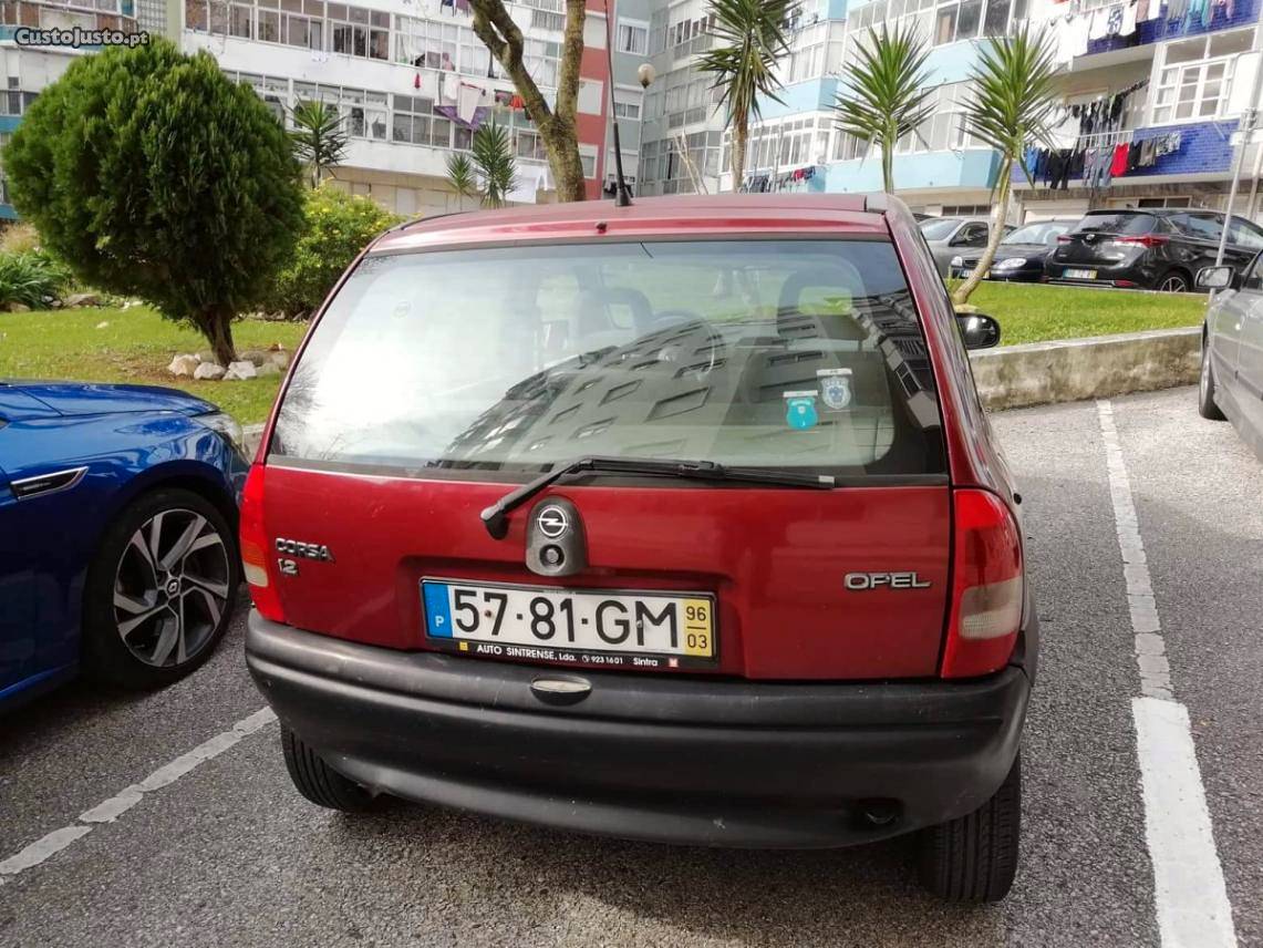 Opel Corsa 1.2 Março/96 - à venda - Ligeiros Passageiros,