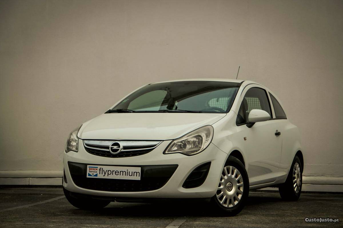 Opel Corsa 1.3 CDTI Novembro/11 - à venda - Ligeiros