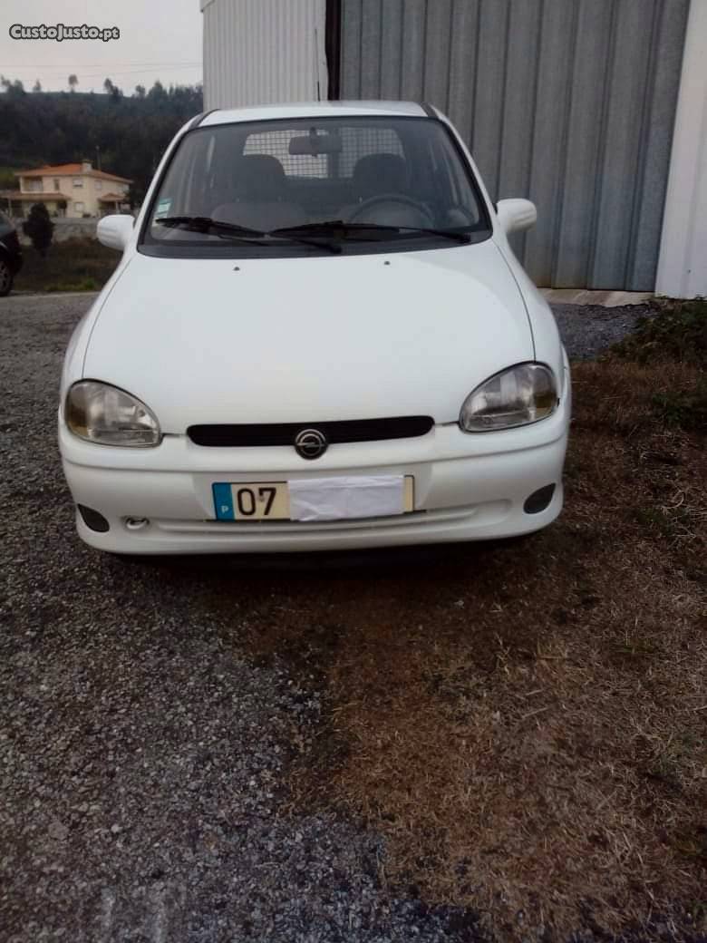 Opel Corsa B 1.7 D isuzu Agosto/97 - à venda - Comerciais /