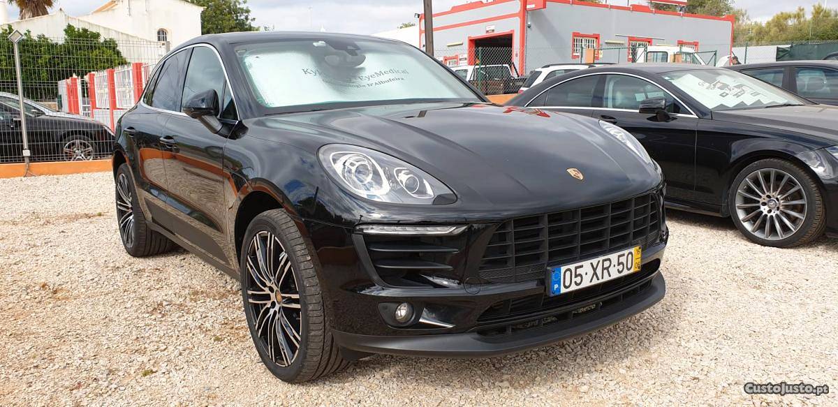 Porsche Macan Macan S Diesel Junho/16 - à venda -