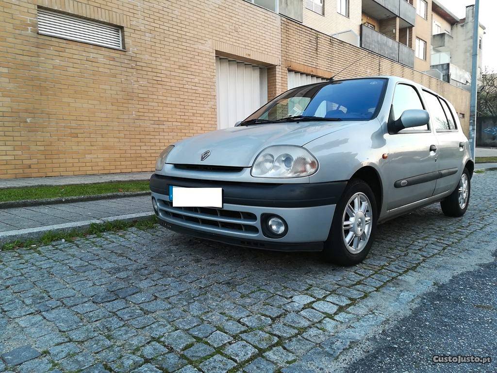 Renault Clio 1.6 Poucos kms Agosto/99 - à venda - Ligeiros