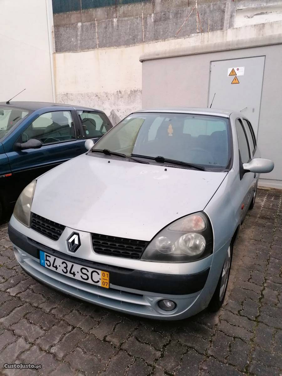 Renault Clio Julho/01 - à venda - Ligeiros Passageiros,